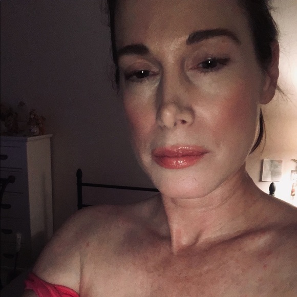 Meet your Posher, Stephanie - Picture 8 of 8